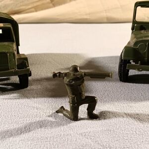 Little Green Army Men